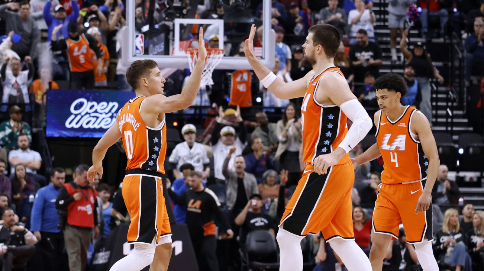 Bogdanović: "Terca na tišinu"; Zubac: "Sve ćemo mi njima vratiti"