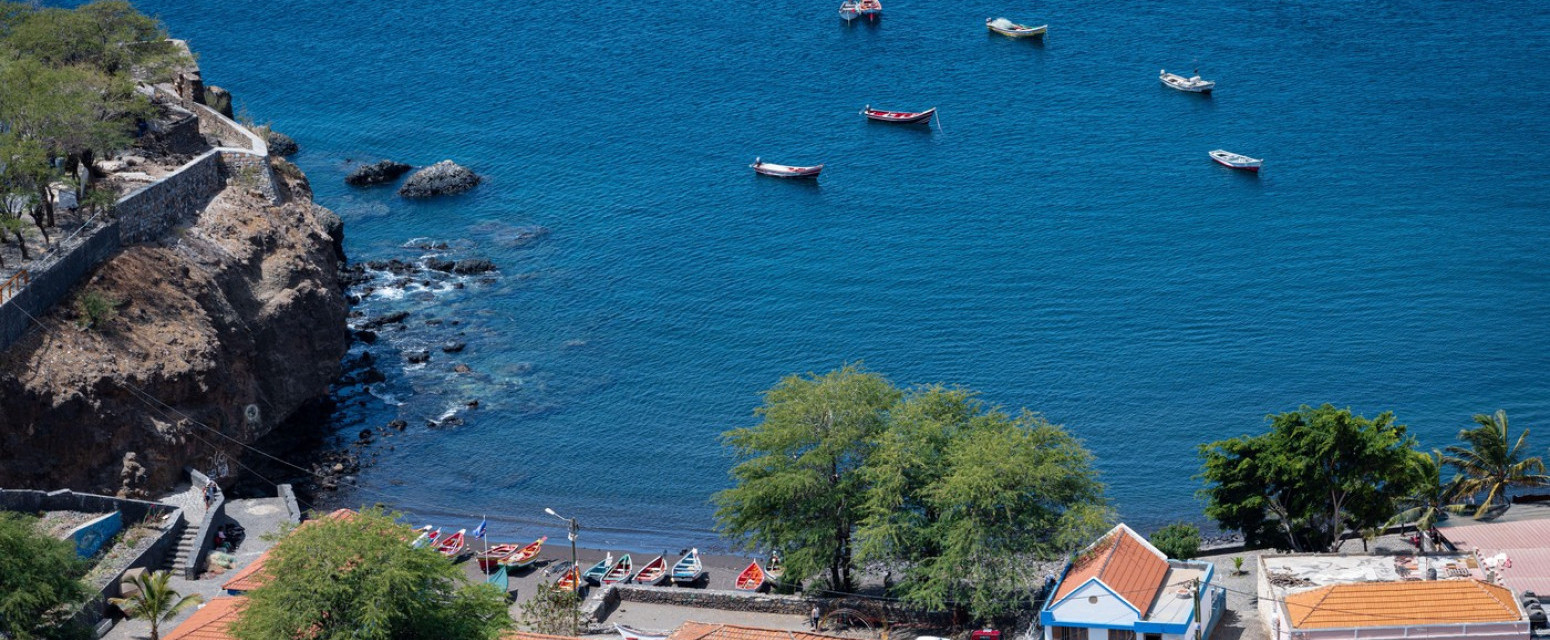Katastrofa na poznatim ostrvima; Stotine turista se zarazilo: Stiglo hitno upozorenje