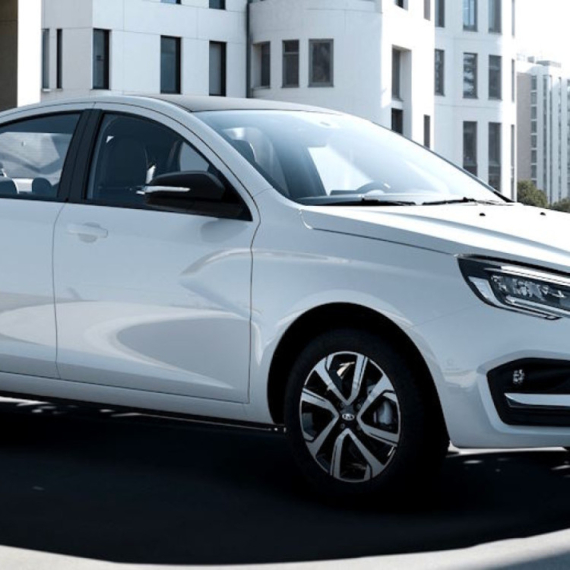 A šta kažete na ovu Ladu? Prelazi više od 1.000 km, košta svega 20.000 evra!