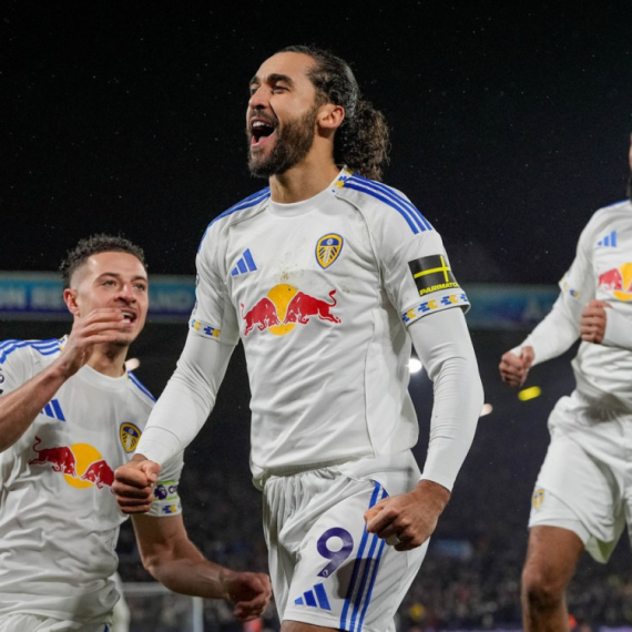 Milenković i "šumari" potučeni u Lidsu