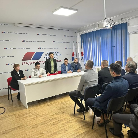 Brnabić na sednici GO SNS u Somboru: Važnije nego ikad da se borimo za politiku koju je trasirao Vučić