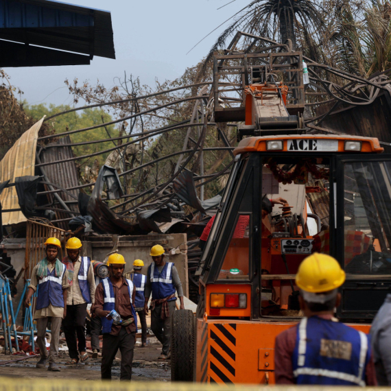 Urušila se zgrada u Indiji: Osam osoba izvučeno, strahuje se da su mnogi zarobljeni FOTO