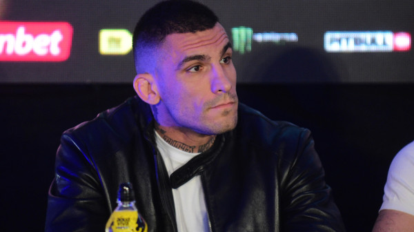 Srpski MMA borac nokautirao Slovenca za 24 sekunde – spektakl u režiji "Džokera" VIDEO