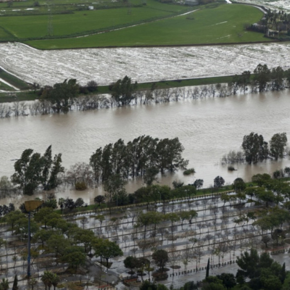 Oluja razara evropsku državu: Ima mrtvih; Vojska na nogama; Proglašena nacionalna uzbuna FOTO/VIDEO