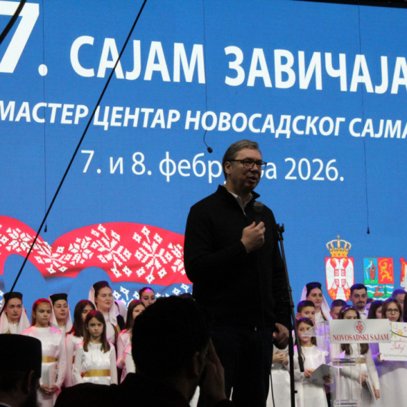 Vučić o poseti Novom Sadu: Odnosom prema radnim ljudima pokazuju kako bi se ponašali kada bi došli na vlast