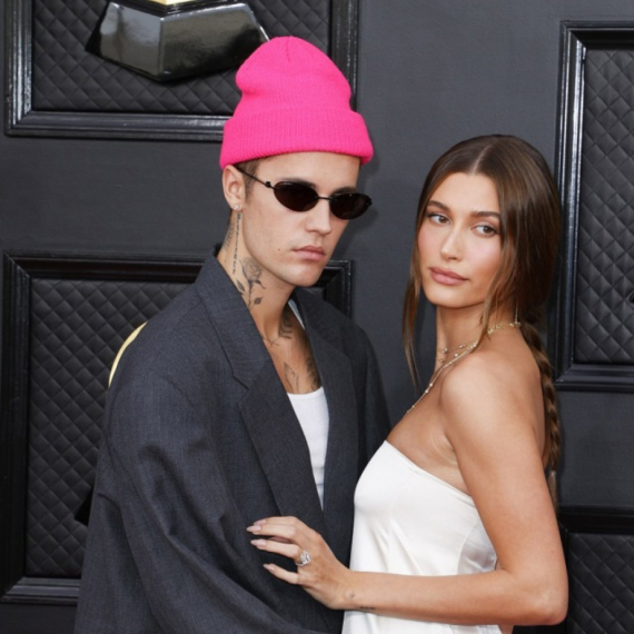 Svaka domaćica ovo krije u kući, a Hejli Biber je tako ukrasila kuhinju VIDEO