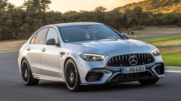 Mercedes ukida C63 sa 4 cilindra: AMG menja strategiju i vraća veće motore