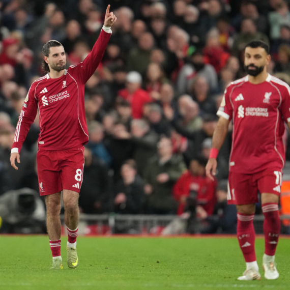 Bomba Soboslaja – Liverpul vodi!