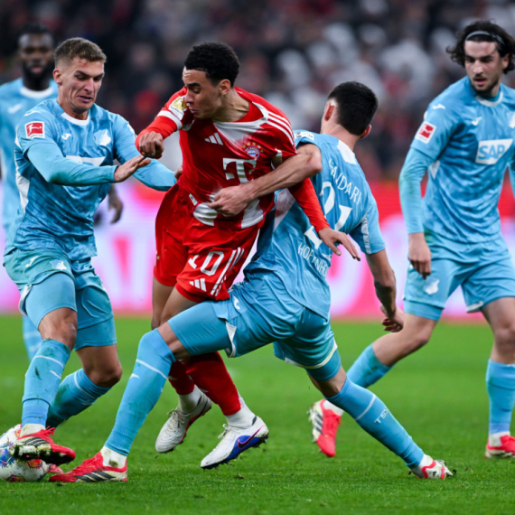 Petica Bajerna - Dijaz i Kejn srušili Hofenhajm