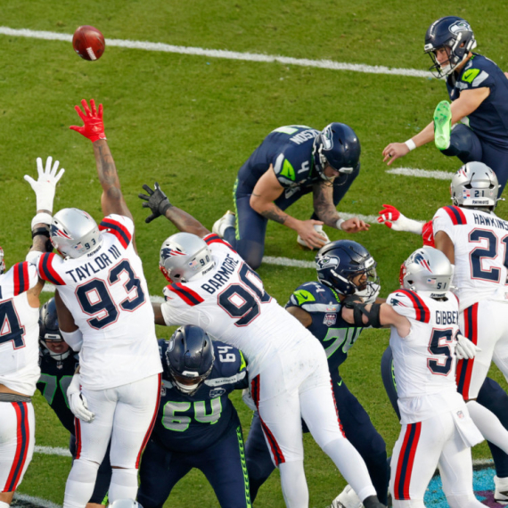 Niko nikada ovo nije uradio u Superboulu! VIDEO