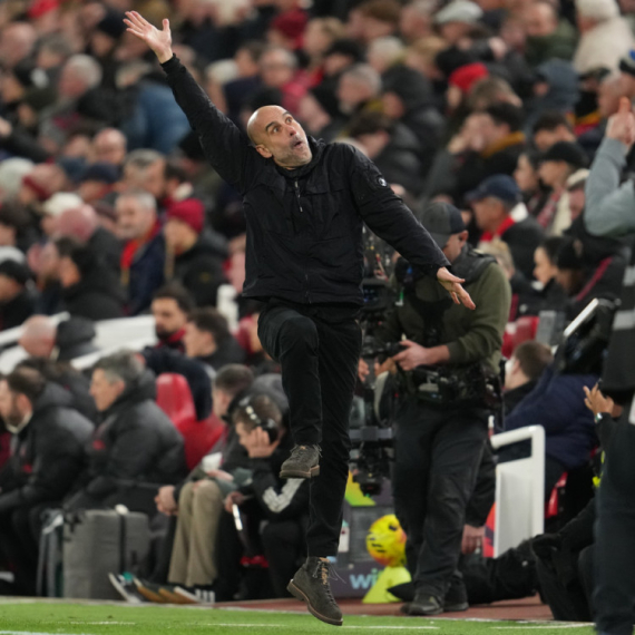 Gvardiola: "Gde zdrav razum? Priznaj gol i pusti Soboslaja da igra"