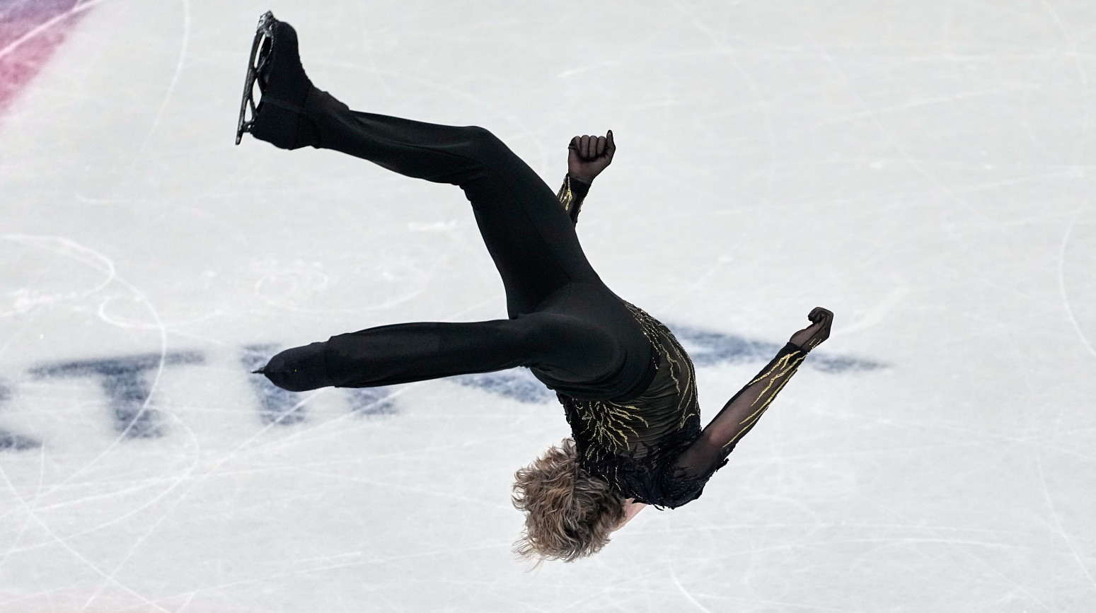 Čovek koji obara zakone fizike VIDEO