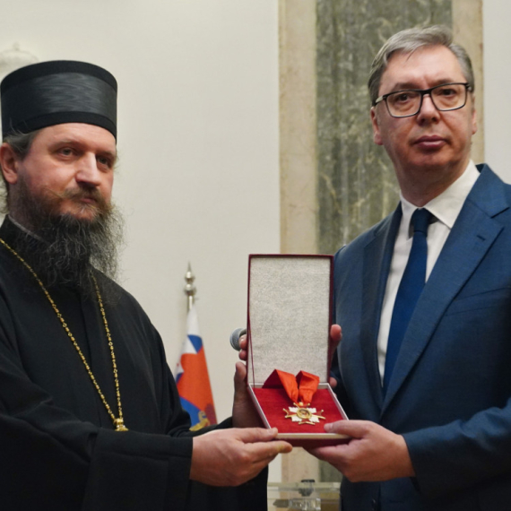 Vučiću uručen Orden Novomučenika bihaćko-petrovačkih; "Naš narod uvek može da računa na nas i svoju maticu"
