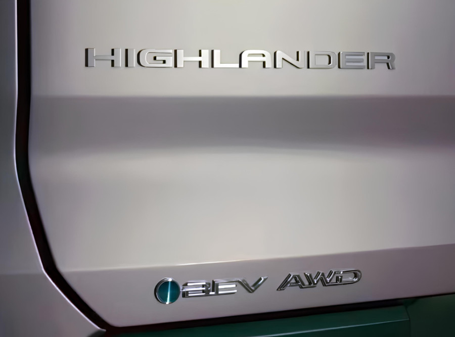 Toyota vraća poznato ime, ali u potpuno novom izdanju: Highlander postaje električni SUV