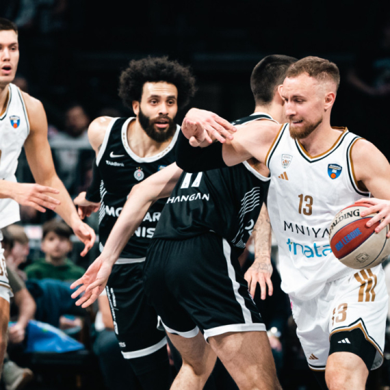 Šta ovo bi u Areni?! Dubai istopio prednost Partizana