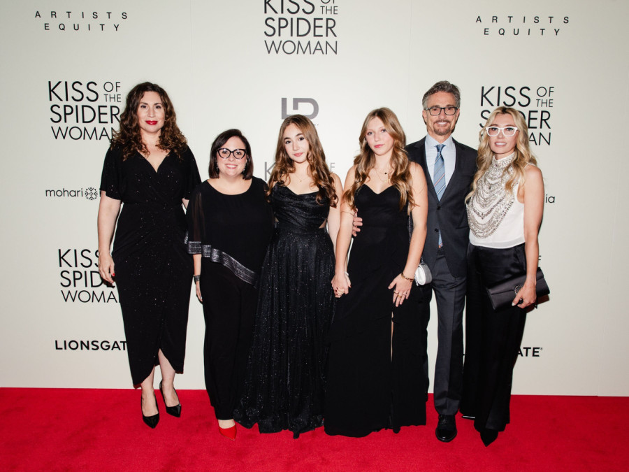 Pukao brak zbog Epstajna: Razvode se pevačica i producent; Spremna sam da podelim FOTO