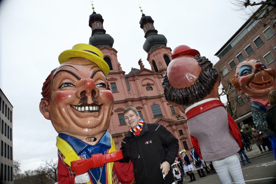 Skandal na karnevalu: Trampova gola zadnjica FOTO