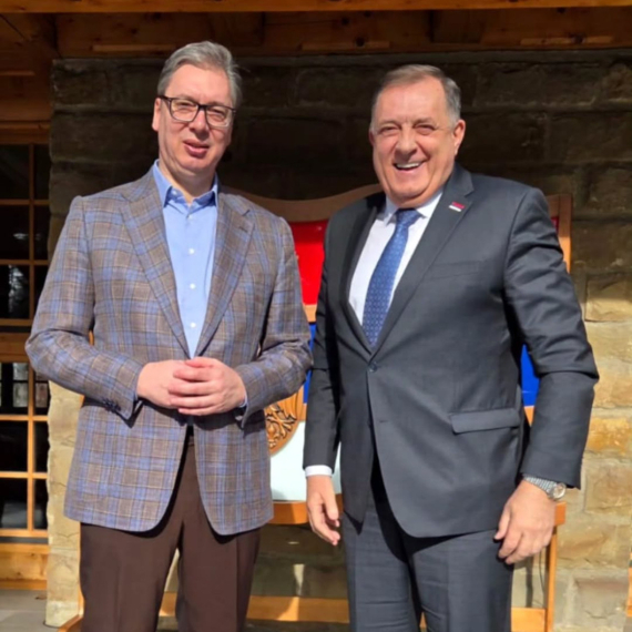 Vučić ugostio Dodika: Upoznao sam ga sa razgovorima koje ću imati sa evropskim i svetskim zvaničnicima FOTO