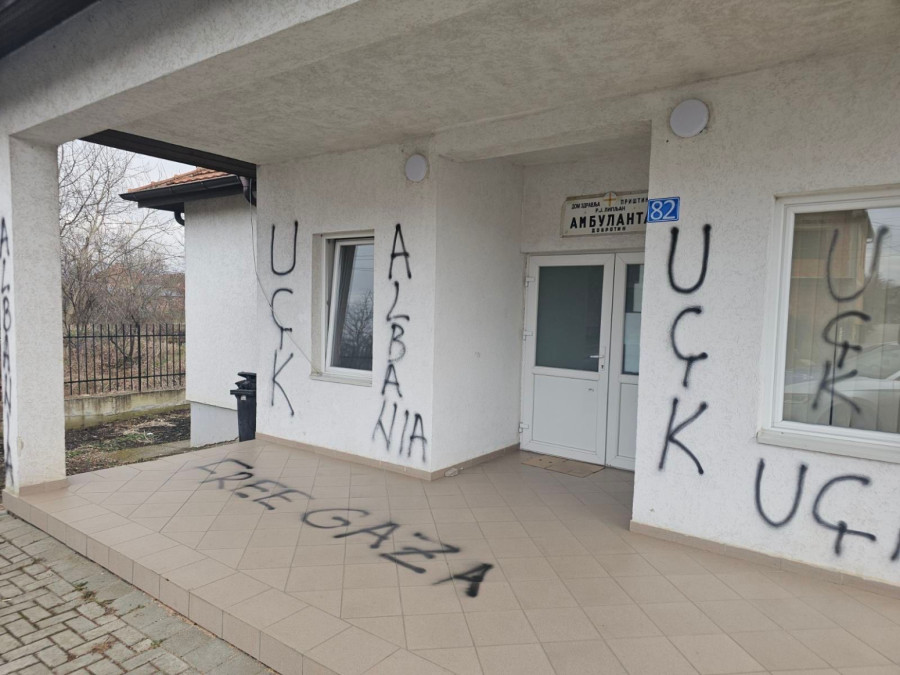 Albanac ispisao UČK grafite na ambulanti kod Lipljana, pa upao u vrtić gde su bila srpska deca FOTO