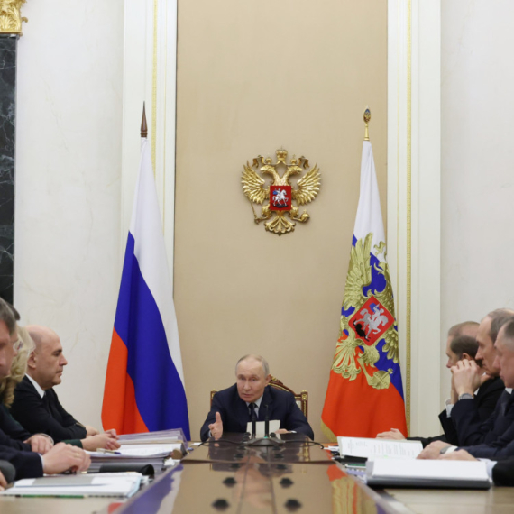 "Pre nego što razgovaramo sa Rusima, hajde da vidimo o čemu ćemo da razgovaramo"