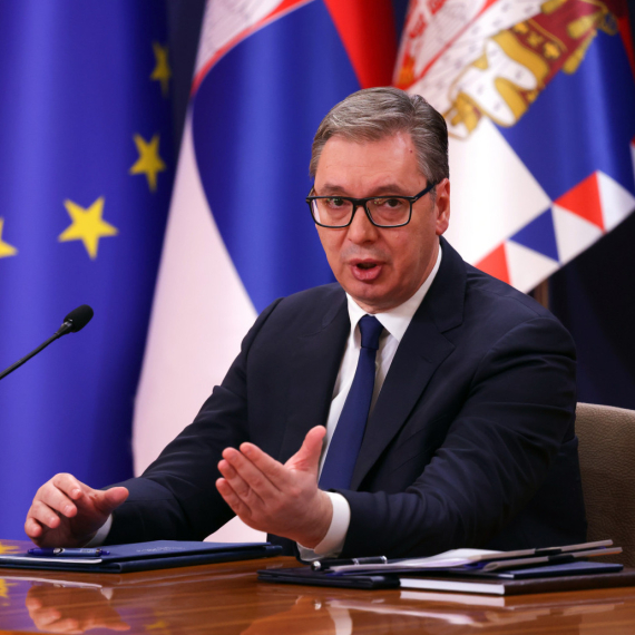 Vučić besan, iz Vlade mu poslali plan "Srbija 2030" i "Srbija 2035" koji je sastavila veštačka inteligencija