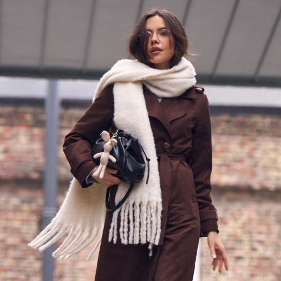 Mala, ali prostrana – kako odabrati žensku torbu u koju staje sve važno?