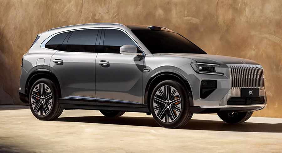 Zeekr SUV izgleda kao Rolls, ubrzava kao hiperautomobil, a i dalje koristi benzin FOTO