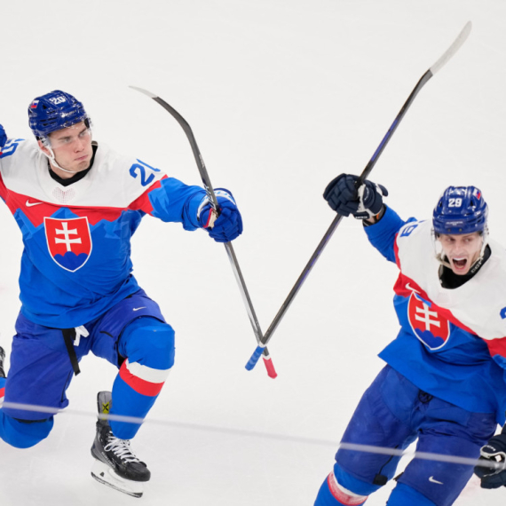 Slovačka šokirala Finsku: Olimpijski šampion "na kolenima" VIDEO