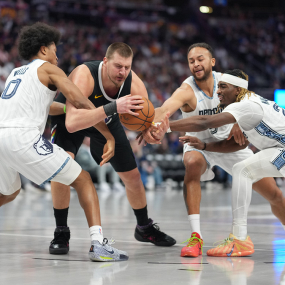 Zamalo "kvadripl-dabl" Jokića VIDEO