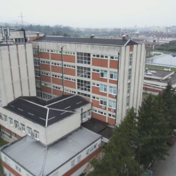 Još jedna tragedija u Čačku: Preminuo muškarac nakon operacije krajnika; Oglasilo se Ministarstvo zdravlja