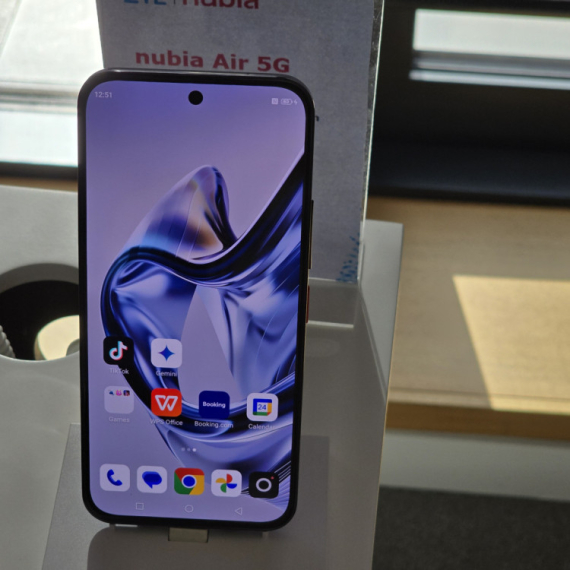 Može da preživi u rakiji i pivu: U Srbiju stigao nubia Air 5G