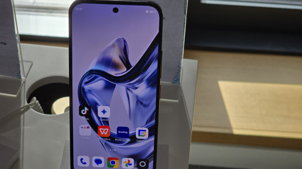 Može da preživi u rakiji i pivu: U Srbiju stigao nubia Air 5G