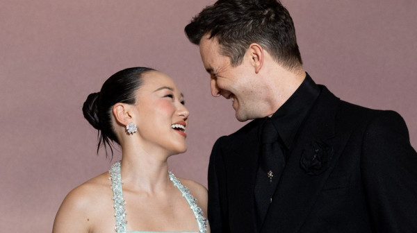 Strast na stepeništu: Jerin Ha otkriva šokantnu istinu o 18+ scenama u "Bridgertonu" VIDEO