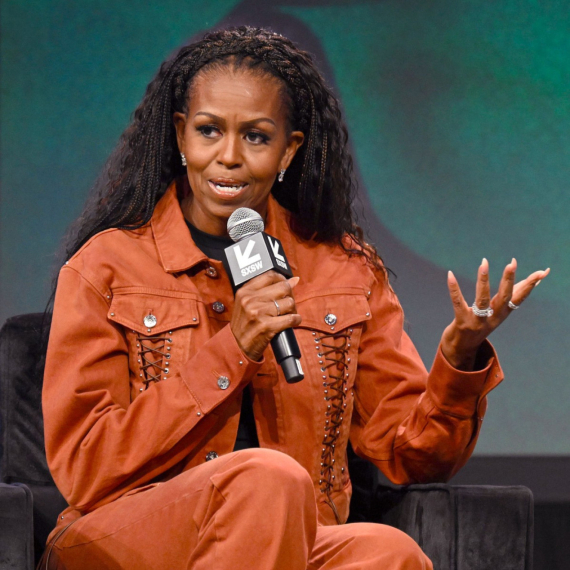 "Ne treba da živite zajedno ako ste na početku veze": Mišel Obama pokrenula žestoku raspravu