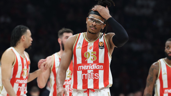 Zvezdine nišanske sprave zakazale u Pireju