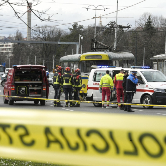 Devojka kojoj je amputirana noga nakon nesreće u Sarajevu i dalje kritično, lekari joj se bore za život VIDEO