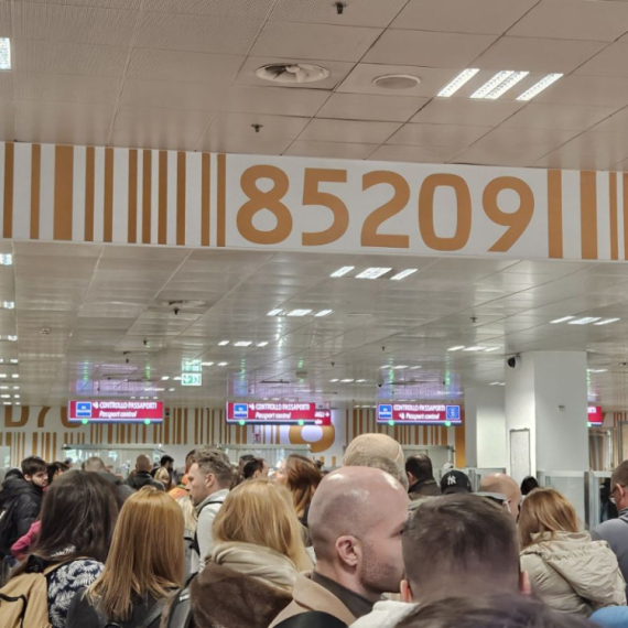 Putnici iz Srbije otkrili kako izgleda primena EES sistema na aerodromu: "Prave se gužve"