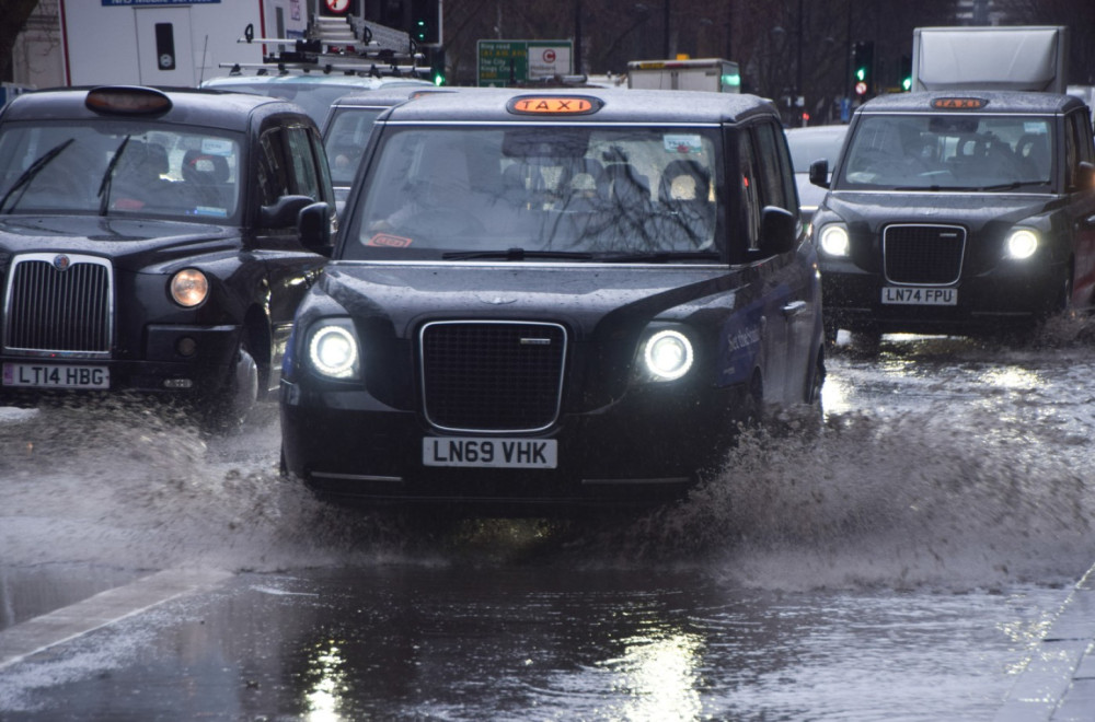 Upaljeno zdravstveno upozorenje; Trajaće četiri dana
