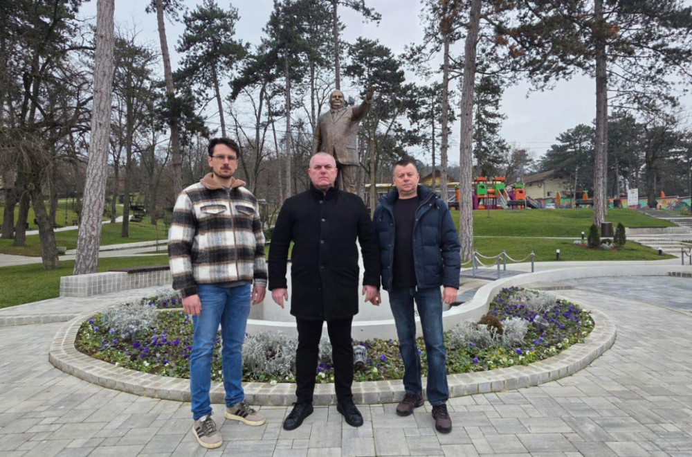 Marković: Spomenik mom ocu konačno gde mu je mesto FOTO