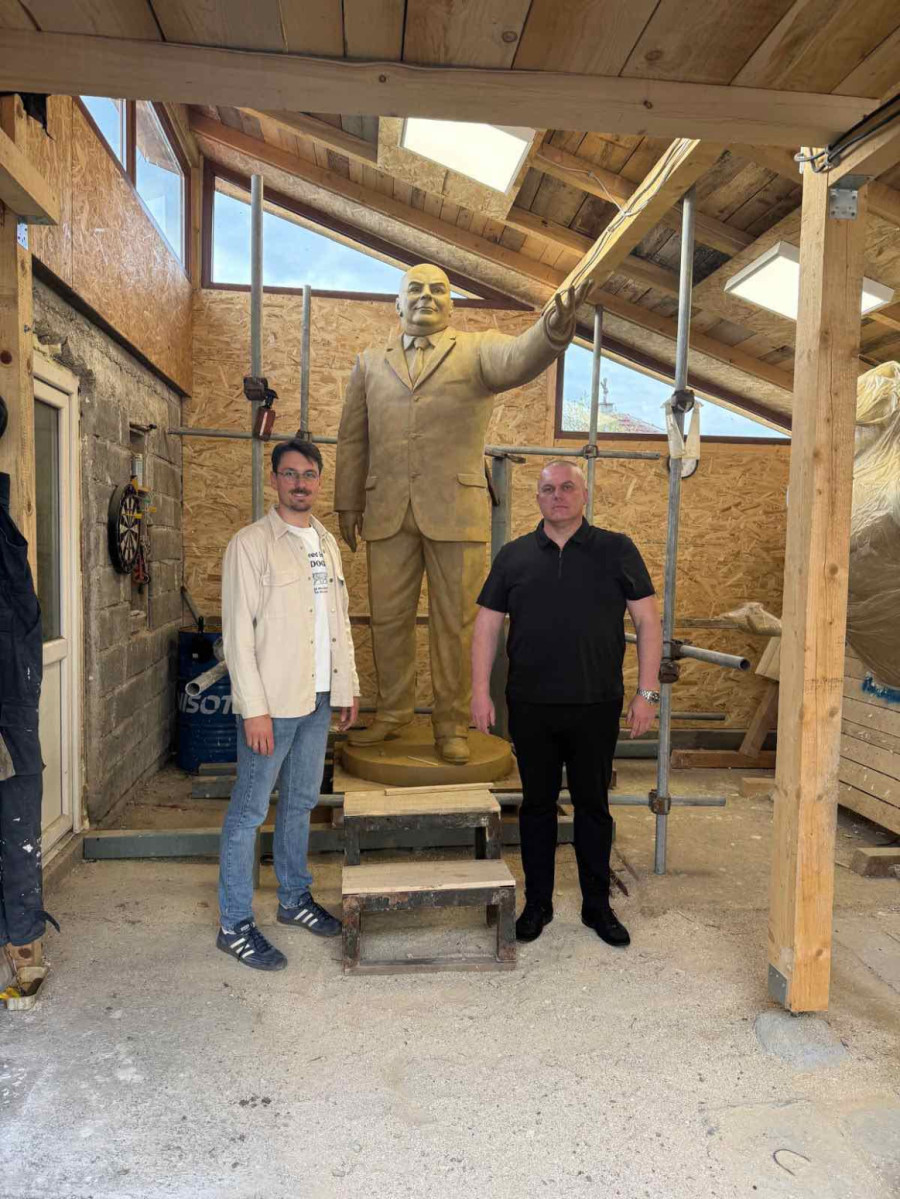 Marković: Spomenik mom ocu konačno gde mu je mesto FOTO