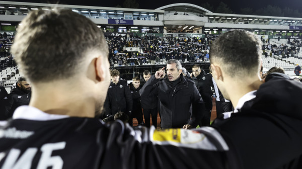 "Partizan je sateran uza zid i otpisan od svih"