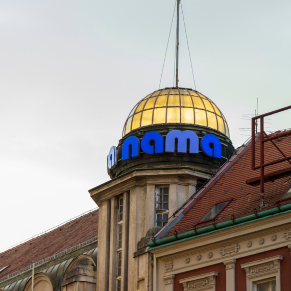 Zagrepčani tuguju i opraštaju se od nje: Nakon 140 godina zatvorena kultna robna kuća