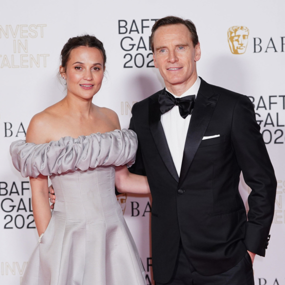 Među njima je 11 godina razlike i 12 godina ljubavi: Oskarovka se ne odvaja od zgodnog muža  FOTO