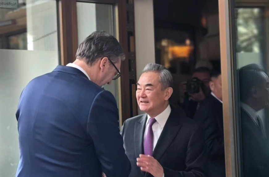 Vučić u Mihnenu sa Vang Jiem: Srbija ostaje pouzdan partner Kine; Spremam se za sastanak sa Sijem VIDEO