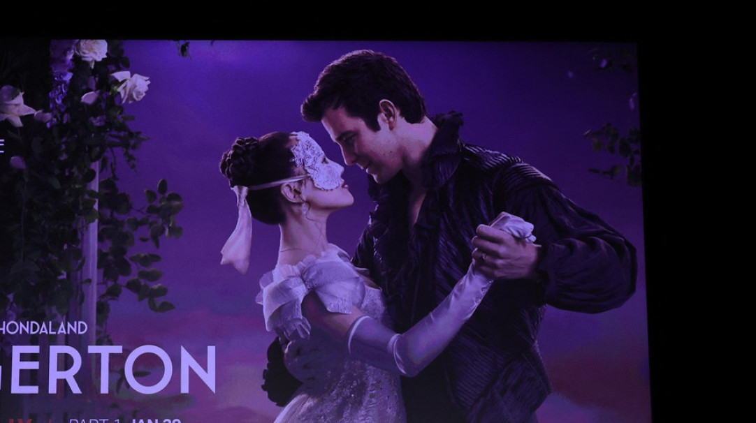 Greška u seriji "Bridgerton": Na mrežama se povela polemika zbog jednog detalja VIDEO