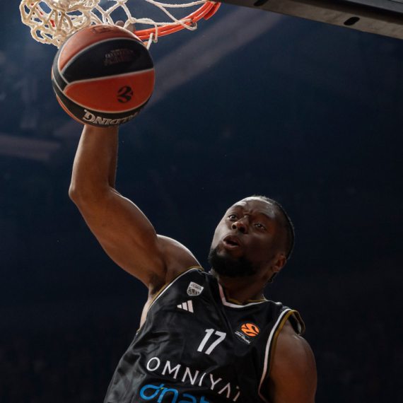 Dabl-dabl Kabengele nosio Dubai u Milanu – uzalud sjajni Gudurić