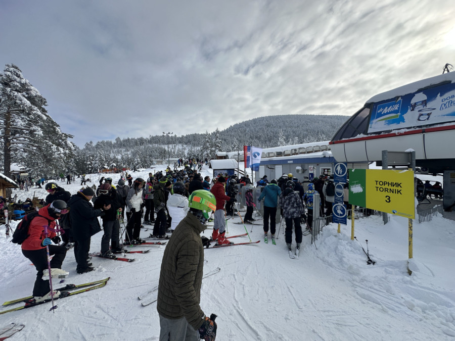 Zlatibor krcat, na putu kolaps: Na srpskoj planini već sad oko 50.000 gostiju FOTO