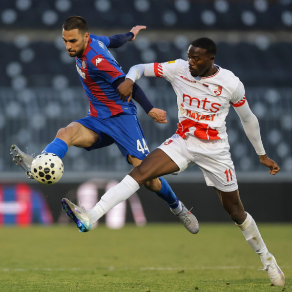 Pun pogodak: Amerikanac zaludeo Nišlije