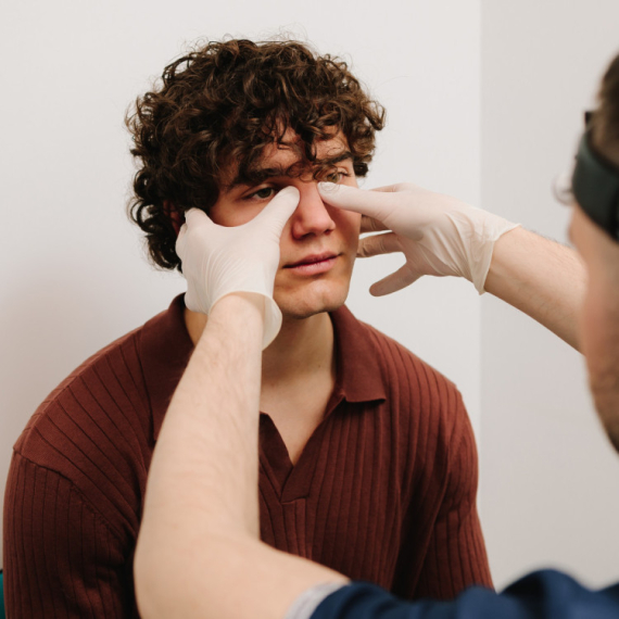 Kako izgleda "nameštanje" sinusa: Stručnjak objašnjava ko sme da pribegne ovoj tehnici VIDEO