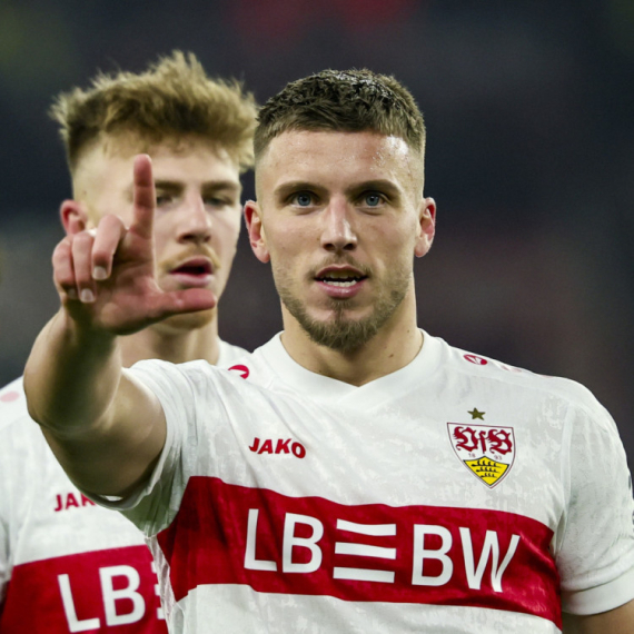 Strašni Demirović spasio Štutgart od tvrdoglavih Jarčeva